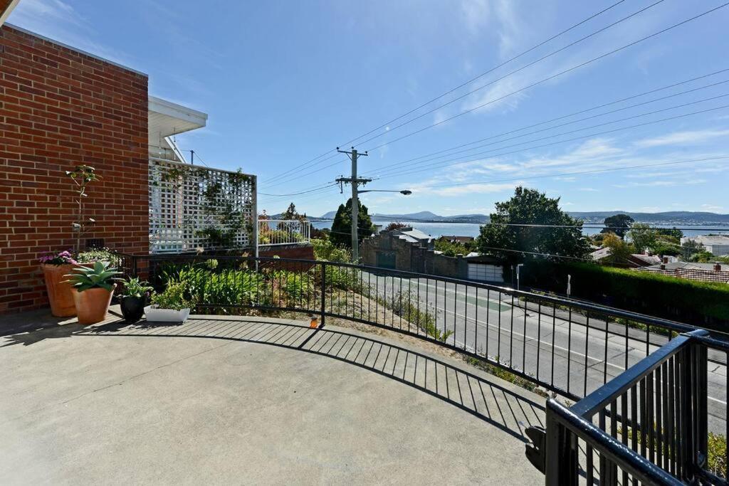 Villa The Tassie - Luxury With Panoramic Water Views Hobart Exterior foto