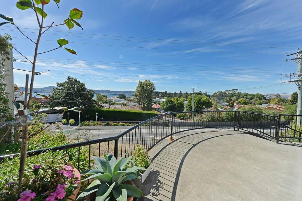 Villa The Tassie - Luxury With Panoramic Water Views Hobart Exterior foto